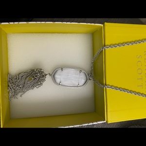 Kendra Scott necklace